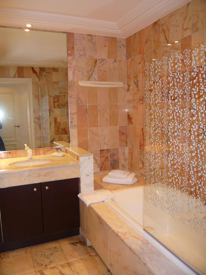 Appartement Relais De La Reine Cannes Croisette Bagian luar foto